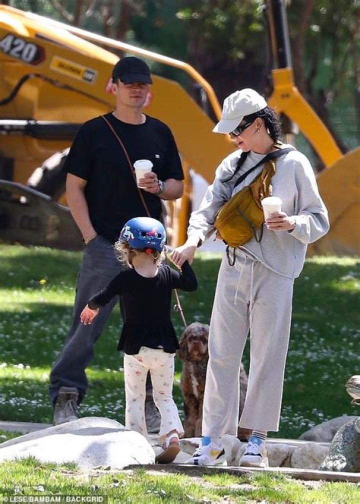Katy Perry & Orlando Bloom Enjoy A Day At The Park With Daughter Daisy, 1 – Photo