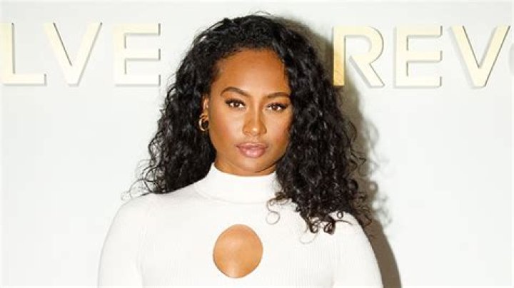 Kayla Nicole Rocks Backless Mini Dress After Open Letter: Photos – Hollywood Life