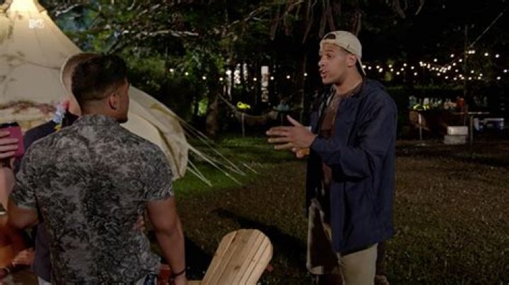 Kayla’s Ex’s Wild Fight With Cam – Hollywood Life