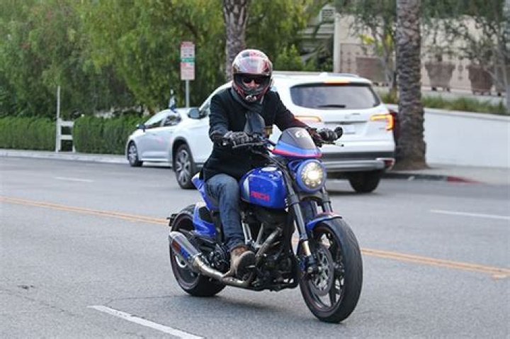 Keanu Reeves Channels John Wick Riding His Motorcycle To Lunch – Hollywood Life