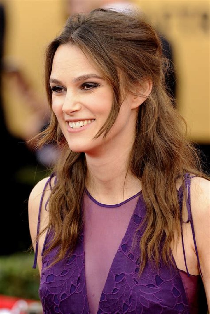 Keira Knightley Reenacts Orgasm Scene From ‘When Harry Met Sally’ – Watch