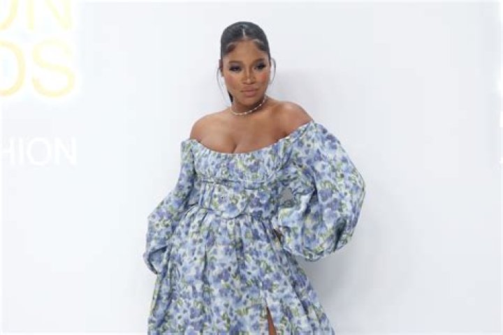 Keke Palmer Dances In Mini Dress With Baby Bump On Display: Video – Hollywood Life