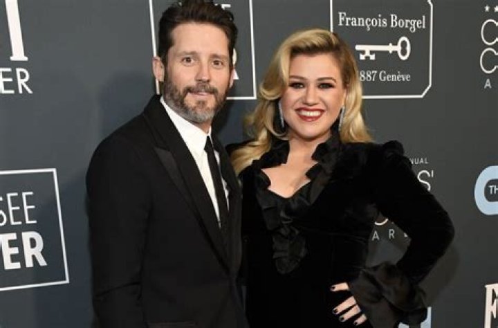 Kelly Clarkson Hints At Reason Behind Surprise Divorce From Brandon Blackstock On Talk Show — Watch