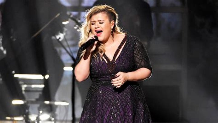 Kelly Clarkson Talks Songwriting During Brandon Blackstock Divorce – Hollywood Life