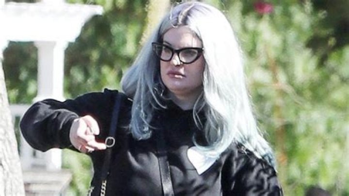 Kelly Osbourne Shares A Glimpse At ‘Mum Life’ While ‘Covered In Baby Puke’: Photo