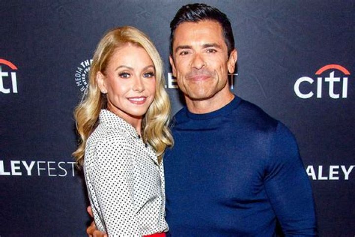 Kelly Ripa Posts Throwback Pic Of Mark Consuelos In Italy Before Virus – Hollywood Life