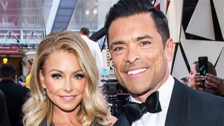 Kelly Ripa Thought She Was Pregnant During The COVID Pandemic – Hollywood Life
