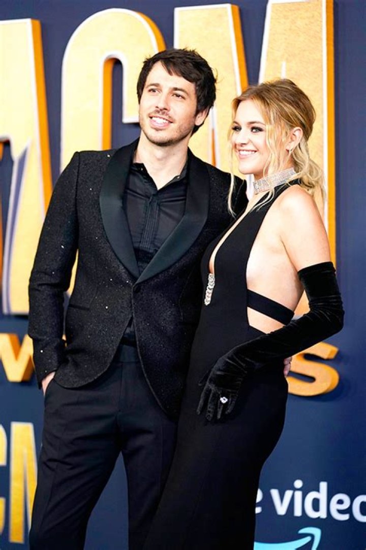 Kelsea Ballerini Admits Filing For Divorce Was ‘Difficult’: ‘It Just Didn’t Work’ Anymore