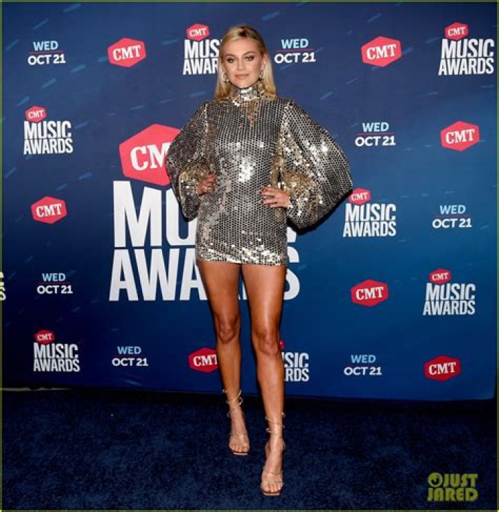 Kelsea Ballerini & Halsey Rock Sexy Leather Outfits For ‘The Other Girl’ Duet At CMT Awards