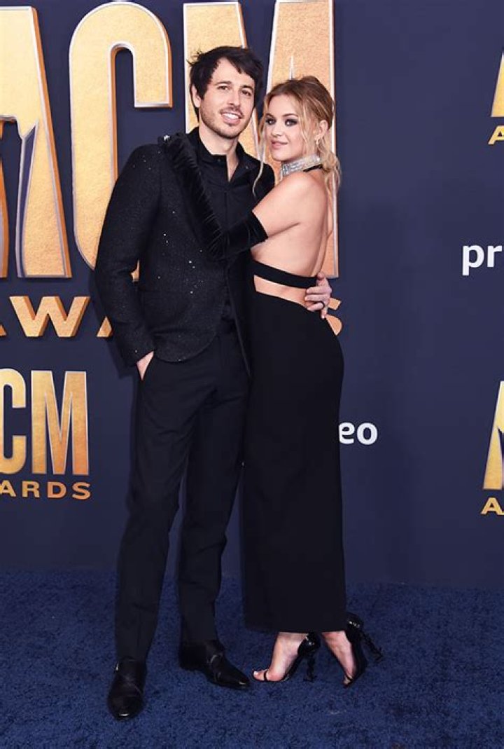 Kelsea Ballerini & Morgan Evans Split: ‘We Are Both Fragile’