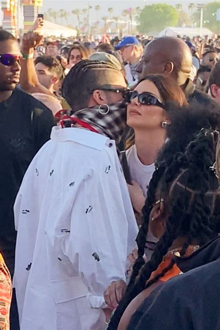Kendall Jenner & Bad Bunny Date At Tyler The Creator Concert: Photos – Hollywood Life