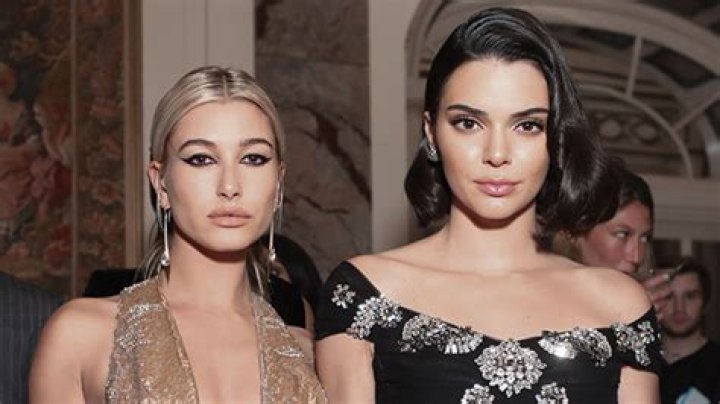 Kendall Jenner & Hailey Bieber’s Makeup Artist Loves This Concealer – Hollywood Life
