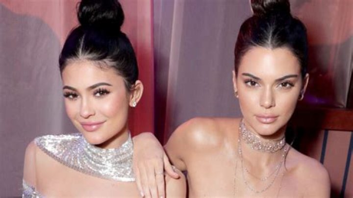 Kendall & Kylie Jenner Mock Kathy Hilton & Lisa Rinna’s Tequila Drama – Hollywood Life