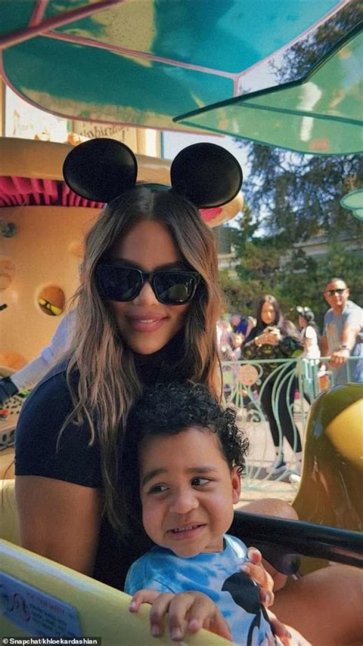 Khloe Kardashian Admits To Photoshopping True Into Disneyland Pics: ‘Welllppp’