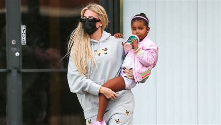 Khloe Kardashian Bonds With True, 3, Chicago, 4, & Psalm, 2, On Trip To Book Store — Photos