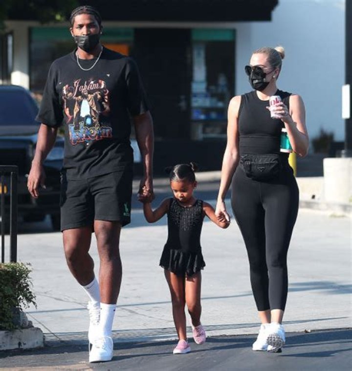 Khloe Kardashian Finds It ‘Difficult’ To Relive Tristan Thompson Scandal On ‘The Kardashians’