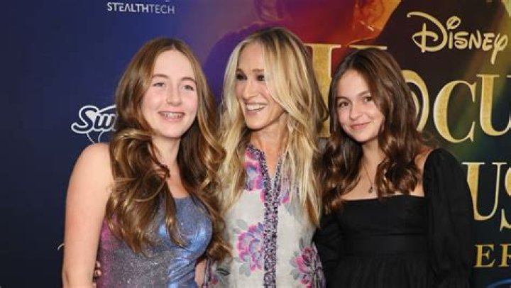 Kim Cattrall Says She Was Never ‘Friends’ With Sarah Jessica Parker & ‘SATC’ Co-Stars