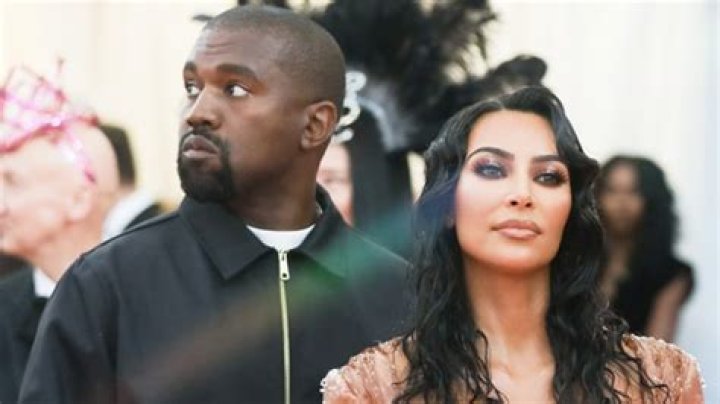 Kim Kardashian Cries Over Kanye West & Drake Affair Rumor – Hollywood Life