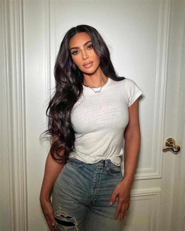 Kim Kardashian Looks Uncomfortable When Rob/Chyna Potential Juror Admits He Watched Her Sex Tape