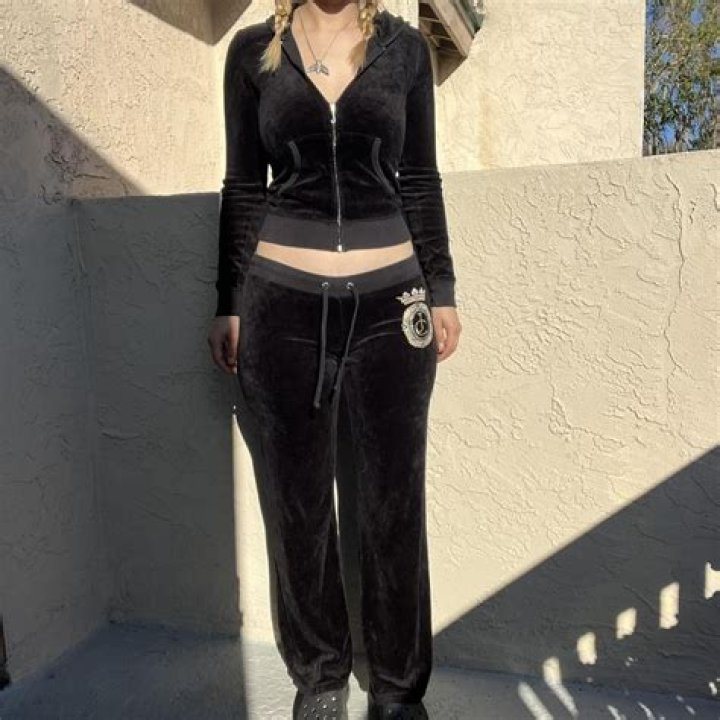 Kim Kardashian Recreates Iconic 2007 Photo On The Hood Of Her Range Rover In Velour Tracksuit