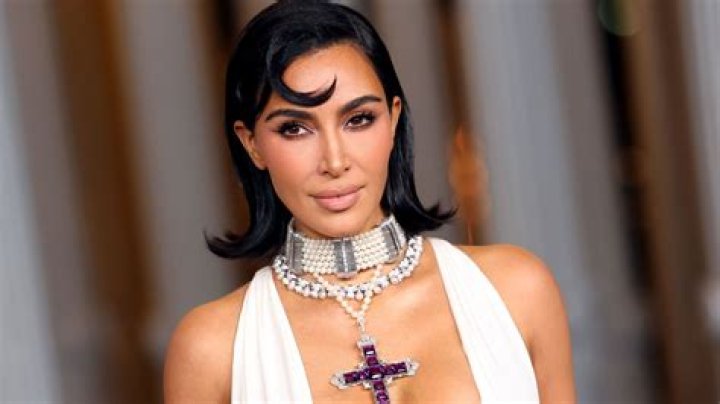 Kim Kardashian’s $33,000 Cross Necklace Found Outside Apt. Complex After Robbery