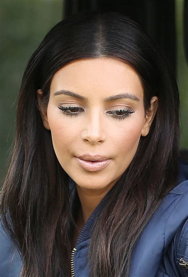 Kim Kardashian’s Thick, Caked-On Makeup — Love Or Loathe? Vote