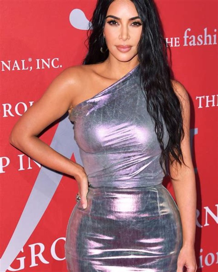 Kim Kardashian’s Wet White Bikini Is See Through On Beach: Photos – Hollywood Life