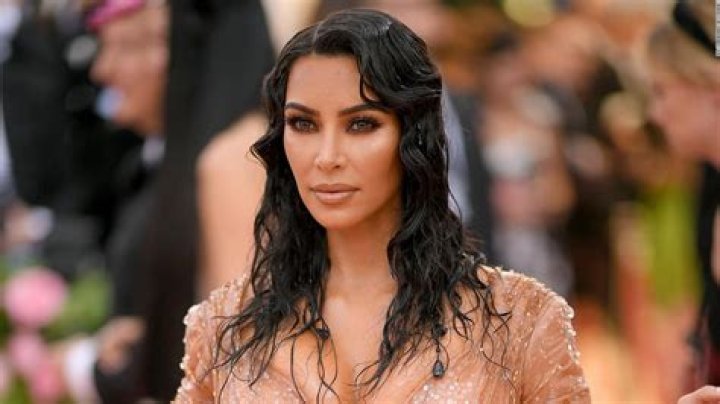 Kim Kardashian Stuns In Tiny Bikini In Sexy Throwback Photos – Hollywood Life