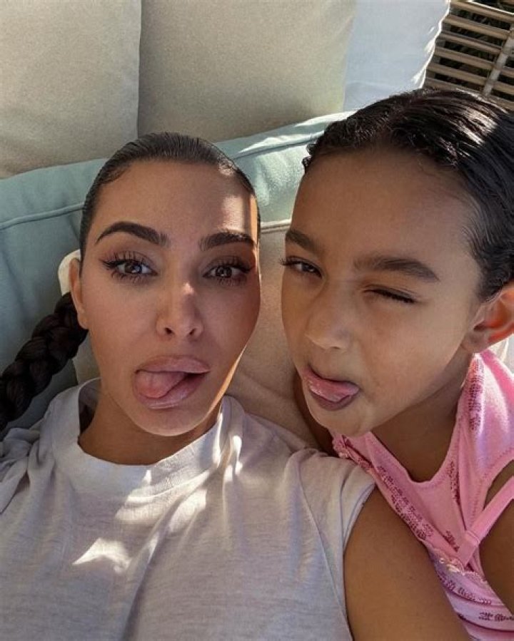 Kim Kardashian Twins With Daughter Chicago With Kissy Face Selfies – Hollywood Life