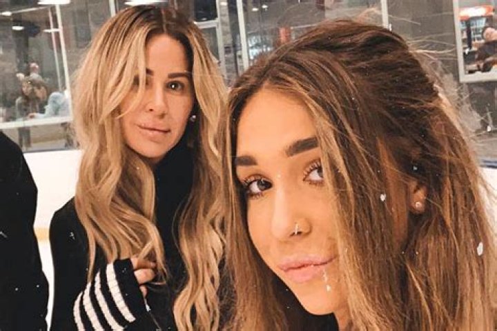 Kim Zolciak Defends Daughter Ariana After DUI Arrest – Hollywood Life