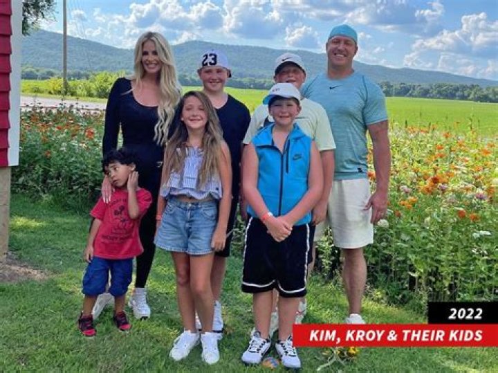 Kim Zolciak & Kroy Biermann Reunite To Take Kids To Church Amidst Messy Divorce