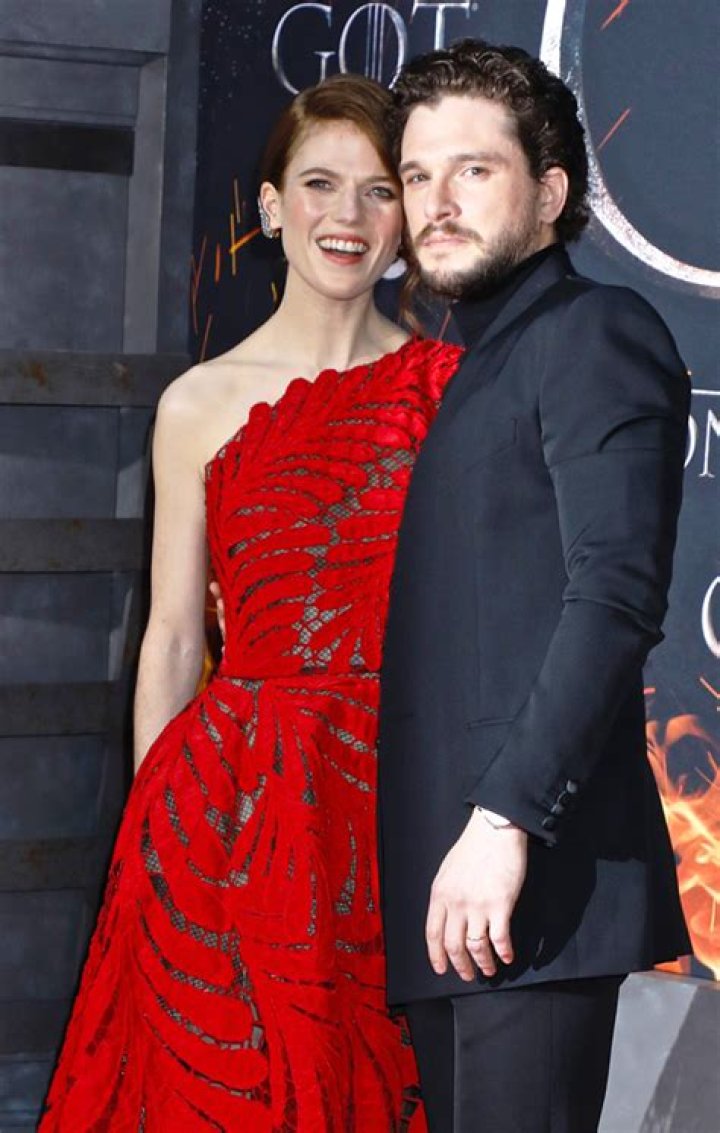 Kit Harington & Rose Leslie’s 8 Cutest Couple Pics Of All-Time: ‘GoT’ Premiere & More