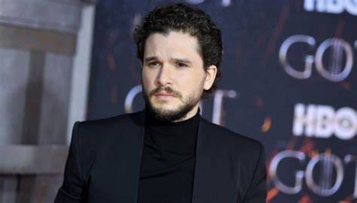 Kit Harington: Why The ‘GoT’ Star & So Many Other Celebs End Up In Rehab – Expert Explains