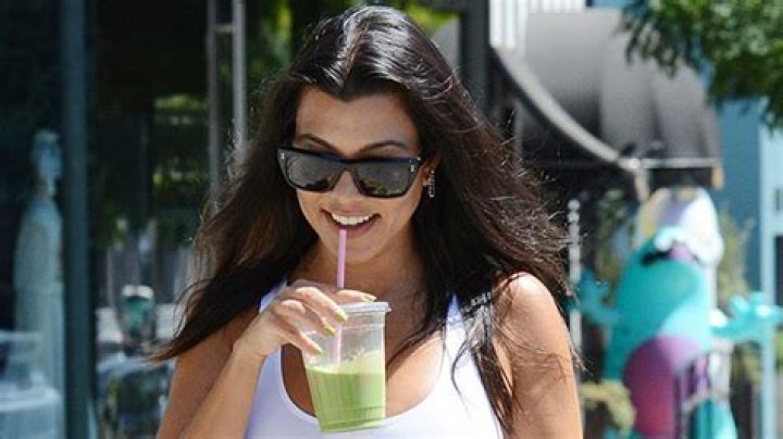 Kourtney Kardashian and Miranda Kerr Twin With Baby Bumps in New Photo – Hollywood Life
