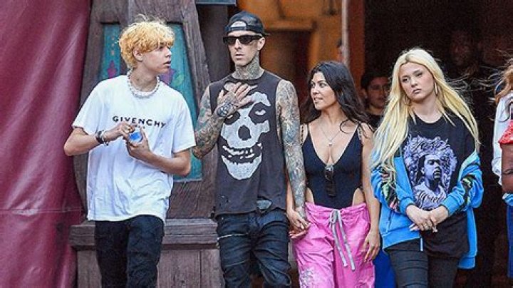 Kourtney Kardashian Is The ‘Best Stepmom’ To Travis Barker’s Kids – Hollywood Life