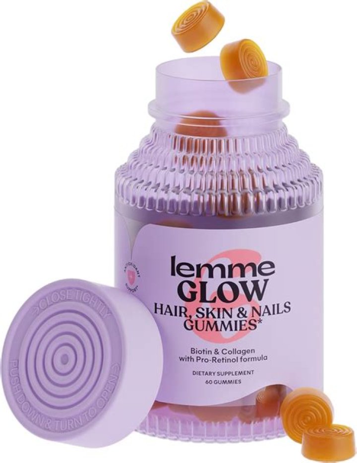Kourtney Kardashian’s Lemme Glow Gummies Help Your Hair, Skin & Nails – Hollywood Life