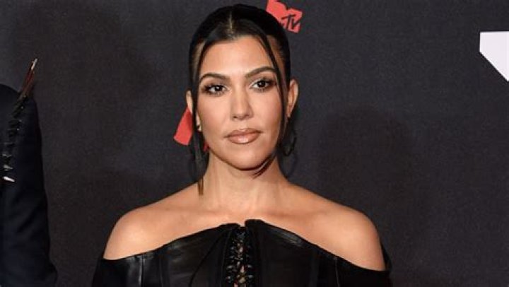 Kourtney Kardashian Says She Got Therapy After She ‘Couldn’t Stop Crying’ Following Scott Disick Split