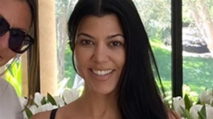 Kourtney Kardashian Shows Off Curves In One-Piece Swimsuit On Italy Trip With Kids – Pics