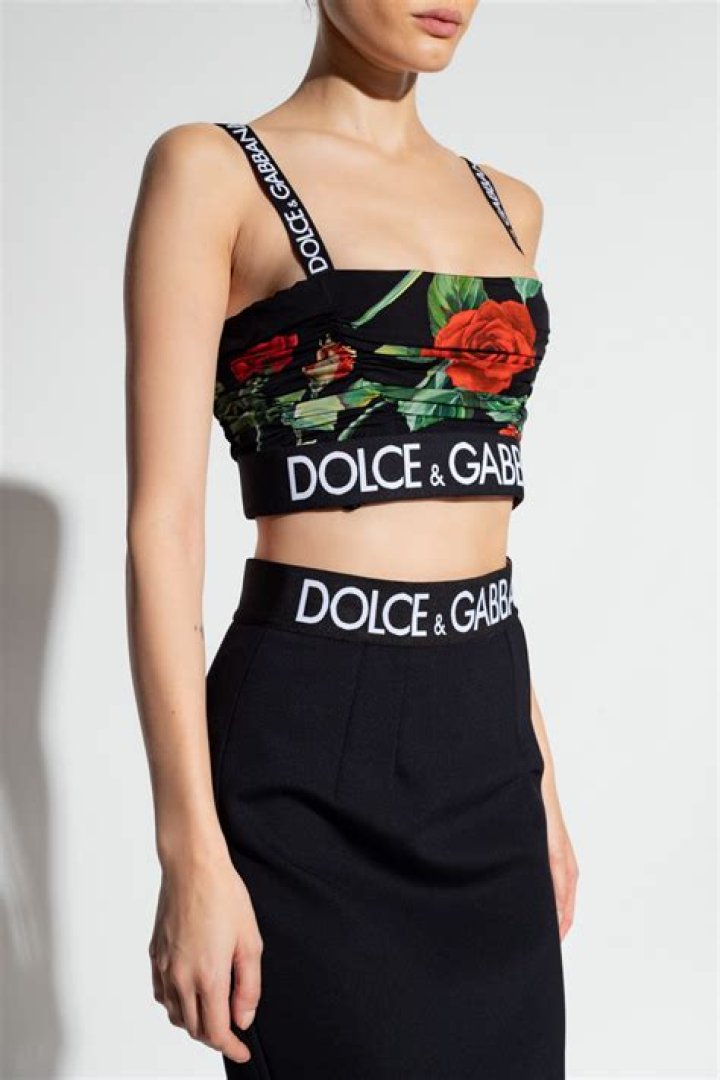 Kourtney Kardashian Slays In Sexy Dolce & Gabbana Crop Top & Short Shorts