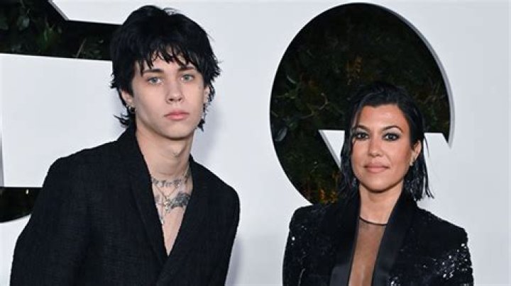 Kourtney Kardashian & Stepson Landon Barker Lip-Sync in Cute New Video – Hollywood Life