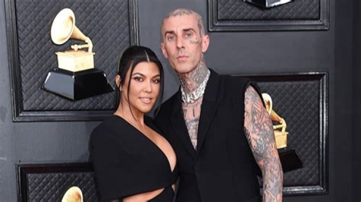 Kourtney Kardashian Throws Travis Barker Thanksgiving-Themed Birthday – Hollywood Life