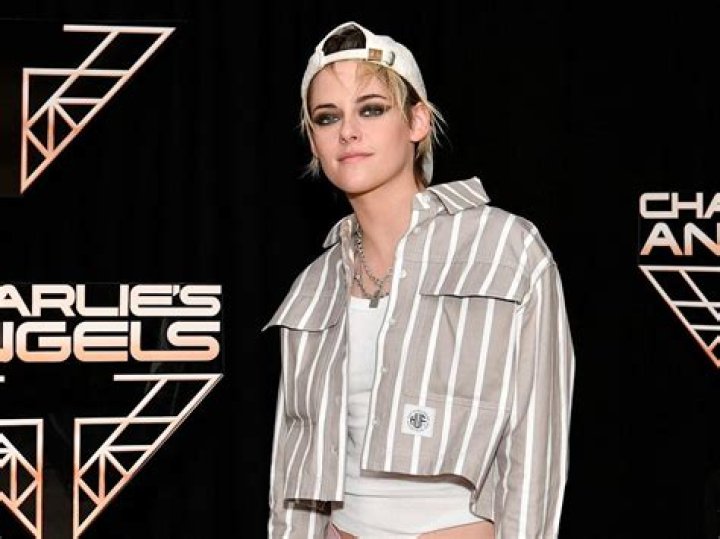 Kristen Stewart’s Outfits On ‘Charlie’s Angels’ Press Tour – Pics – Hollywood Life