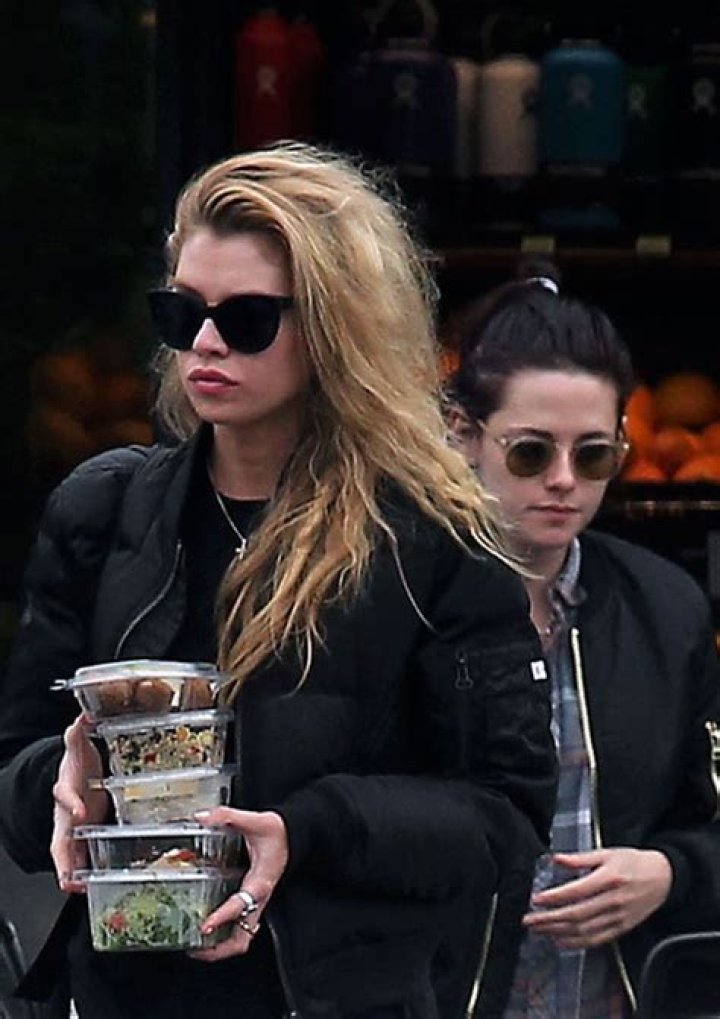 Kristen Stewart & Stella Maxwell Pics — See Their Best Dating Photos – Hollywood Life