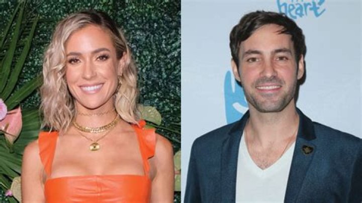 Kristin Cavallari & Jeff Dye’s Relationship Status Revealed 5 Weeks After Chicago Makeout – Hollywood Life