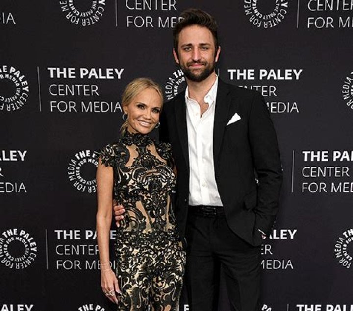 Kristin Chenoweth Slips Into Her Original Glinda Dress: Video – Hollywood Life