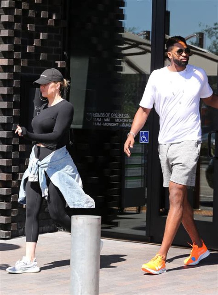 ‘KUWTK’ Trailer: Kendall Jenner Admits She Wants Kids ‘Soon’ As Khloe & Tristan Explore Surrogacy