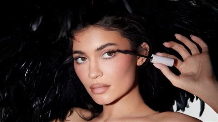 Kylie Jenner Fans Lash Out At Tyga After Teen Model, 14, Reveals His Texts To Her