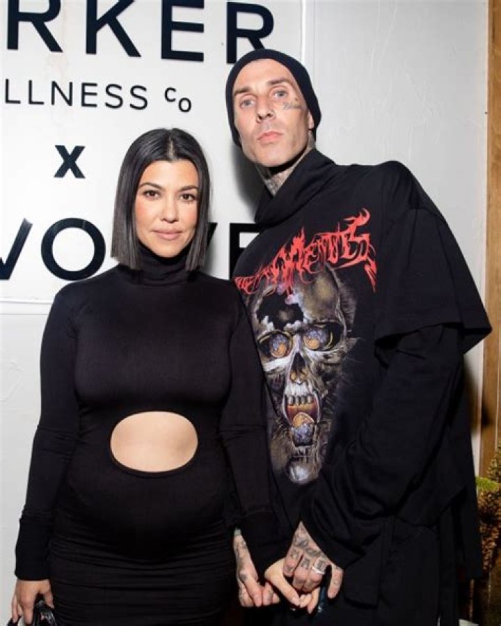 Kylie Jenner Guesses That Kourtney Kardashian Is Pregnant Months Prior – Hollywood Life