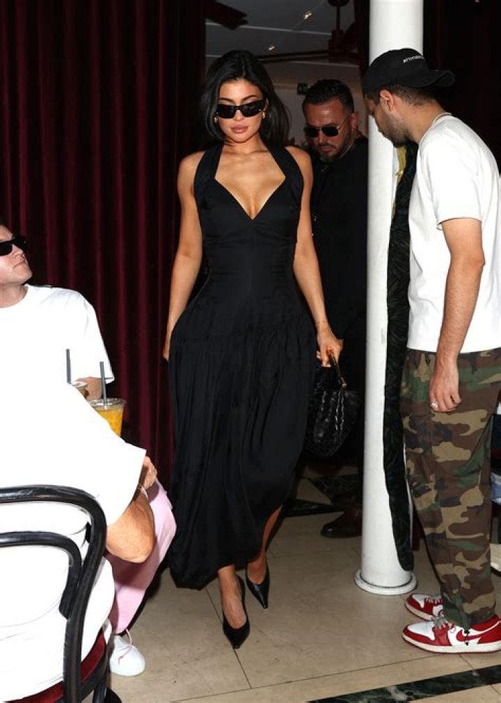 Kylie Jenner Rock Black Dress In Paris: Photos – Hollywood Life