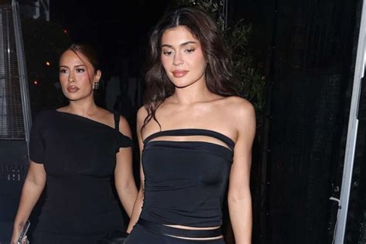 Kylie Jenner Rocks Gold Bikini Top & New Brown Hairdo With Yris Palmer – Hollywood Life